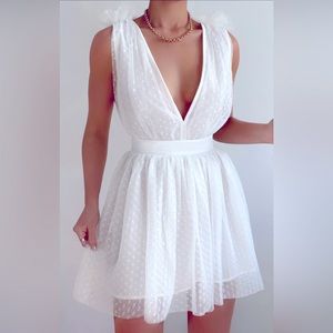 Size L - TULLE PLUNGE MINI DRESS IN WHITE
